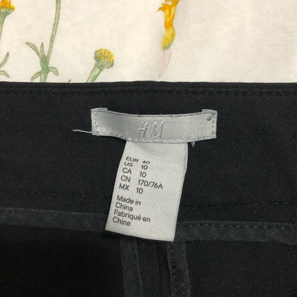 H&M Women's Black Dress Pants - Picture 3 of 6